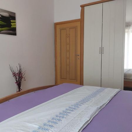 Beautiful Apartment 80 M From The Sea Marusici  Room photo