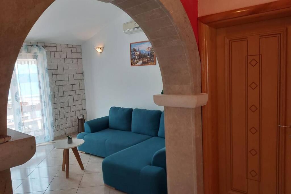 Beautiful Apartment 80 M From The Sea Marusici  Exterior photo